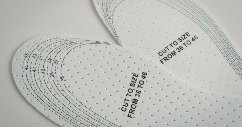 バッシュのサイズ選びに必要な足の測り方